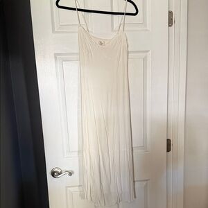 Wilfred Off-White V-Neck Top